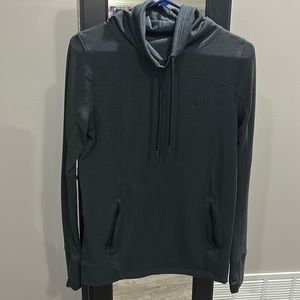 Under Armour Hoodie size M